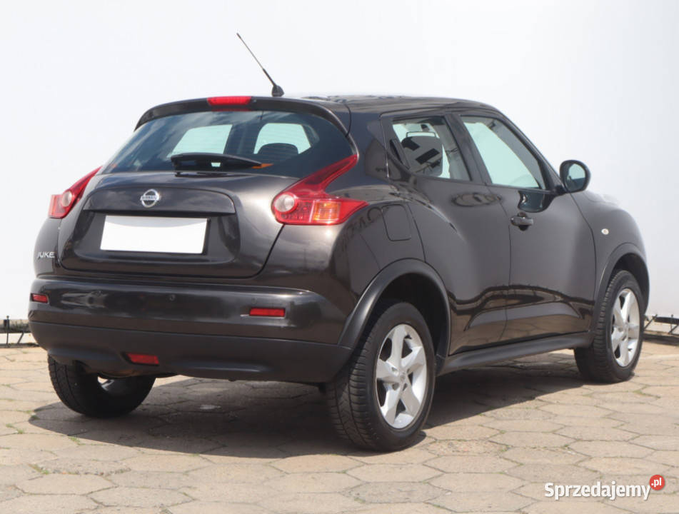 Nissan Juke 16 i manualna