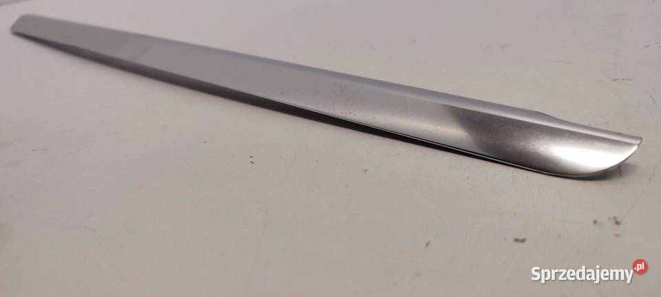 MERCEDES GLC W253 X253 LISTWA SZYBY PRAWY TYŁ osobowe