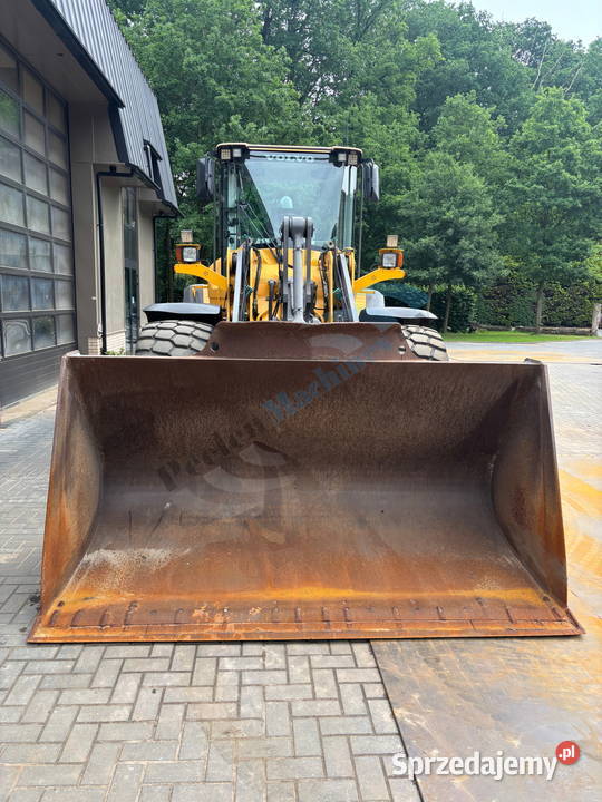 Ladowarka kolowa lVolvo L 90 F 14800h Koparko ładowarki Warszawa