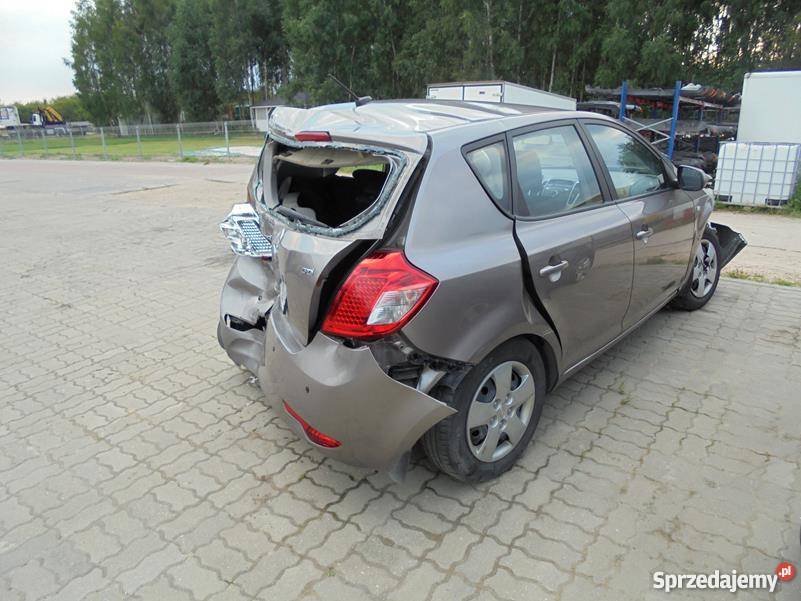 Kia Ceed CRDI 16 130 uszkodzony krajowy ESP Mińsk Mazowiecki sprzedam