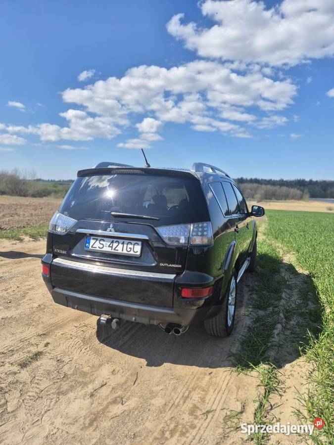 Mitsubishi Outlander 22 DiD 156 super stan światła przeciwmgielne