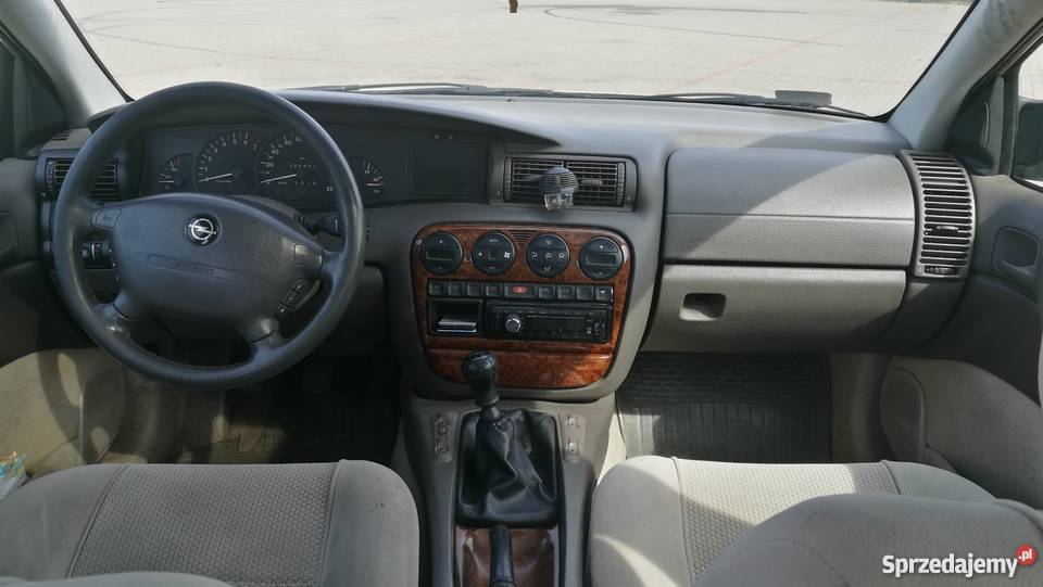Opel Omega b 20 16v benzyna wyposażenie limuzyna Białystok
