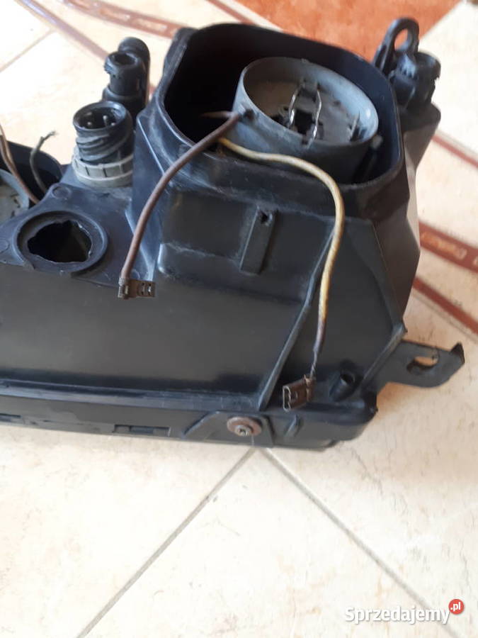 LAMPY BMW E36 SOCZEWKA NA CZĘŚCI Czyżowice