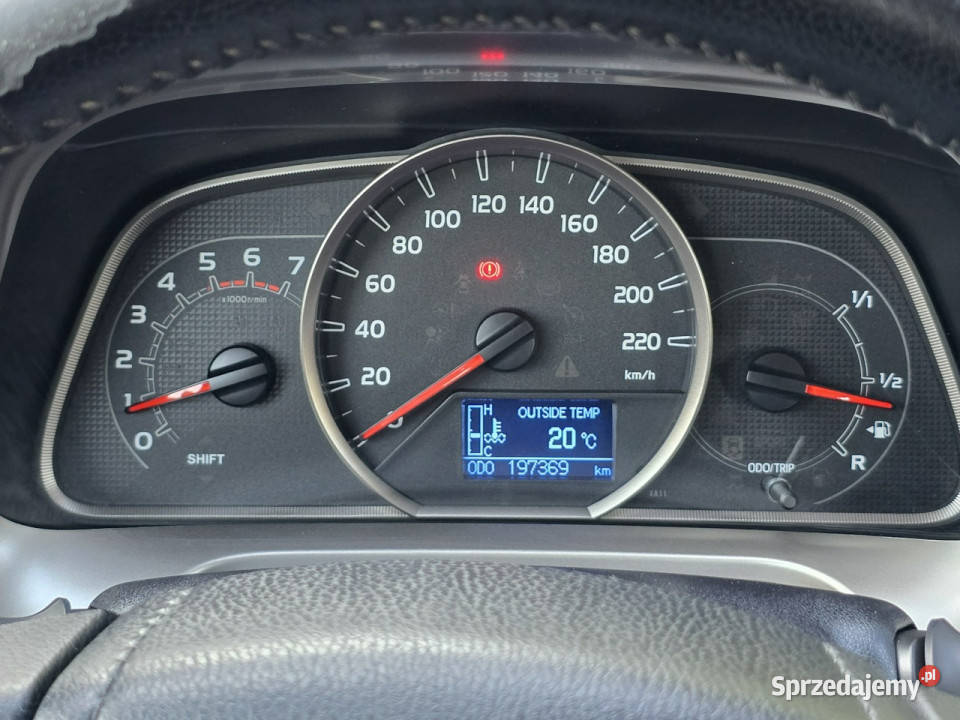 Toyota RAV4 4x4silnik toyotabez RDZY IV 2012 światła do jazdy dziennej Białogard sprzedam