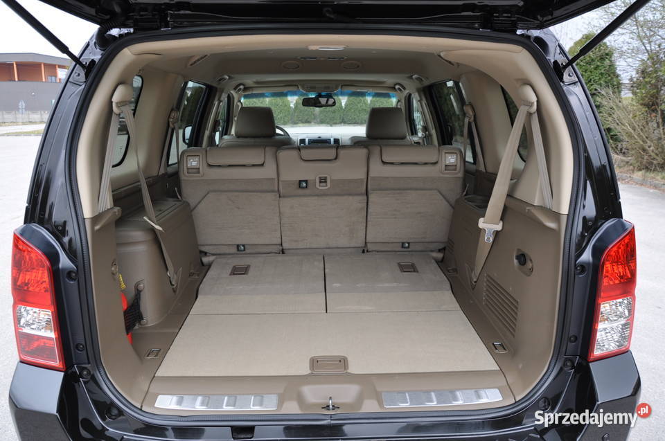 Nissan Pathfinder 25 DCI 4x4 7 osobowy Mały manualna Bilcza