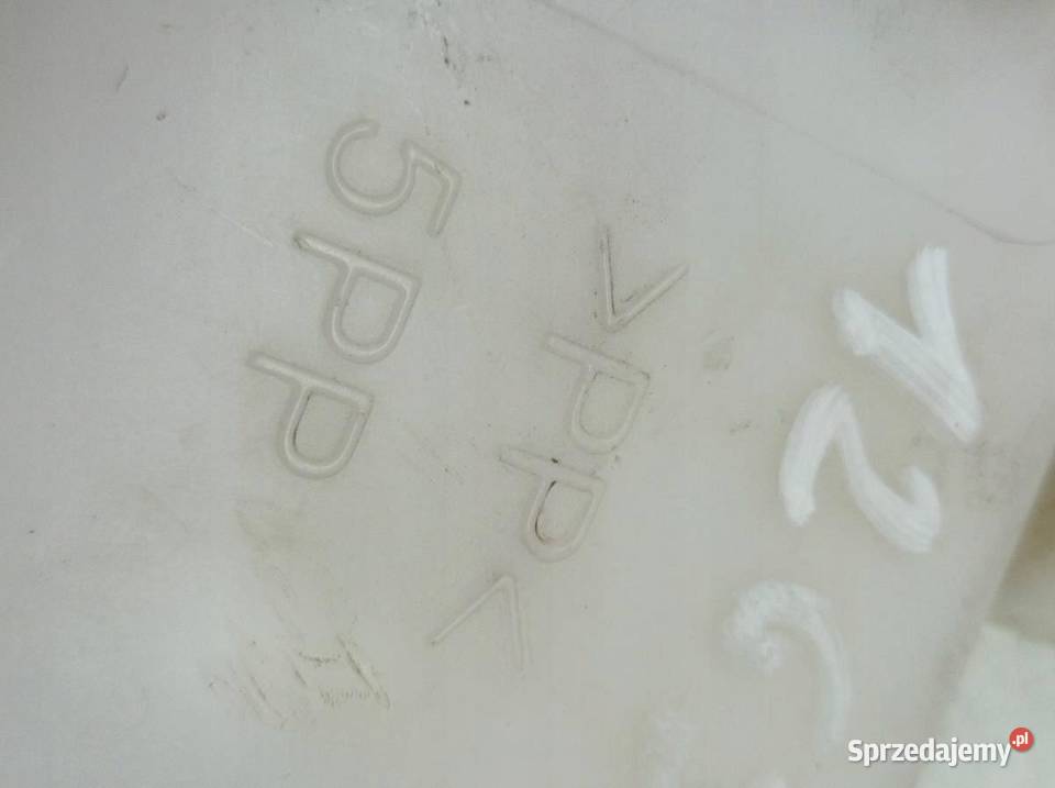 ZBIORNICZEK WYRÓWNAWCZY PŁYNU CHŁODNICZEGO 12