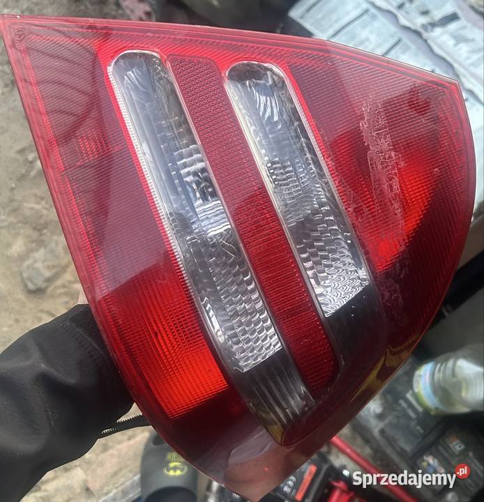 Lampa prawa tył Mercedes w203 przed lift 6 pinów Gębice