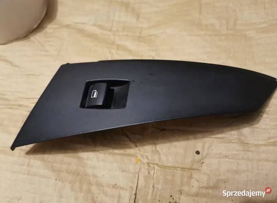 Przycisk szyby lewy tył BMW E60 E61 osobowe Motoryzacja
