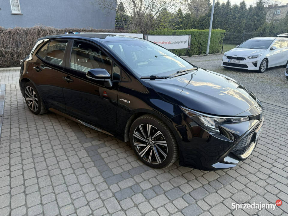 Toyota Corolla 20 Hybrid Kamera Navi CarPlay czujnik zmierzchu Orzech