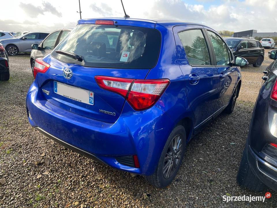 TOYOTA Yaris Hybride 100H Dynamic FL139 niebieski Przemyśl sprzedam