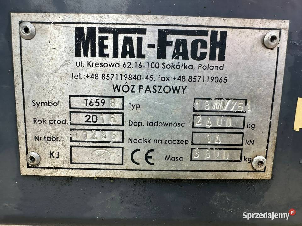 Wóz paszowy Metal Fach T659
