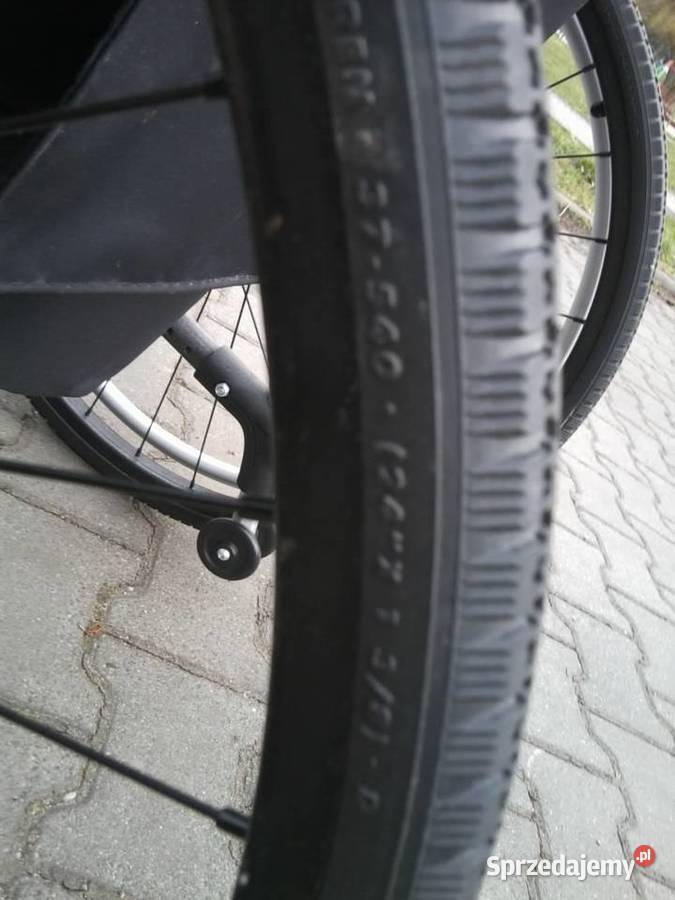 Sprzedam lekki wózek inwalidzi lecz niekompletny Sprzęt rehabilitacyjny i ortopedyczny śląskie Knurów