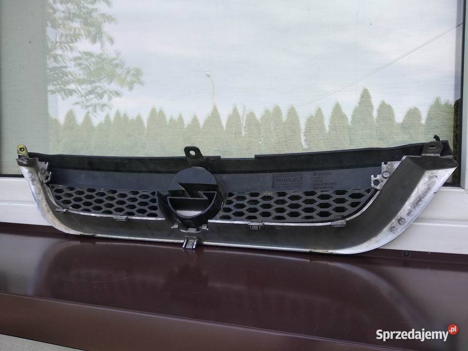 Opel Vectra B LIFT FL grill atrapa przednia Sieradz