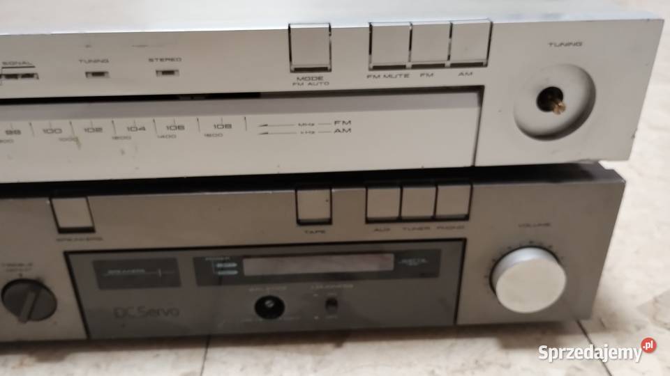 Akai AMU210 i Akai ATK110