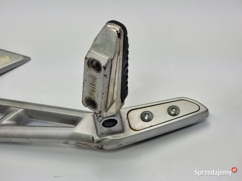 PODNÓŻEK SUZUKI GSR 600 kujawsko-pomorskie Lipno sprzedam