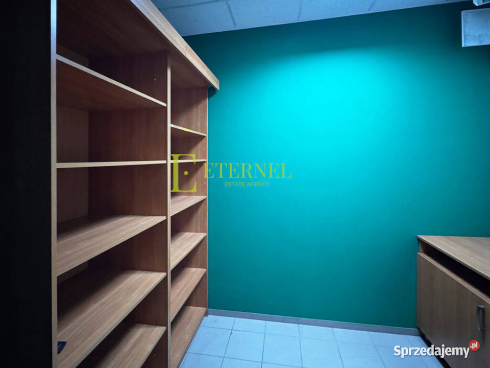 Przestronny lokal 83m w pasażu handlowym sprzedam