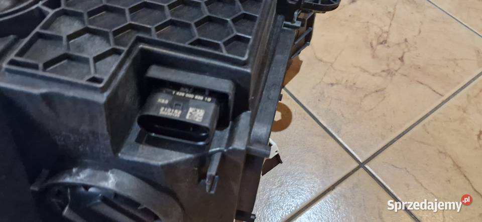 LAMPA PRZÓD PRZEDNIA PRAWA MERCEDES CKLASA 206 Grodzisk Mazowiecki