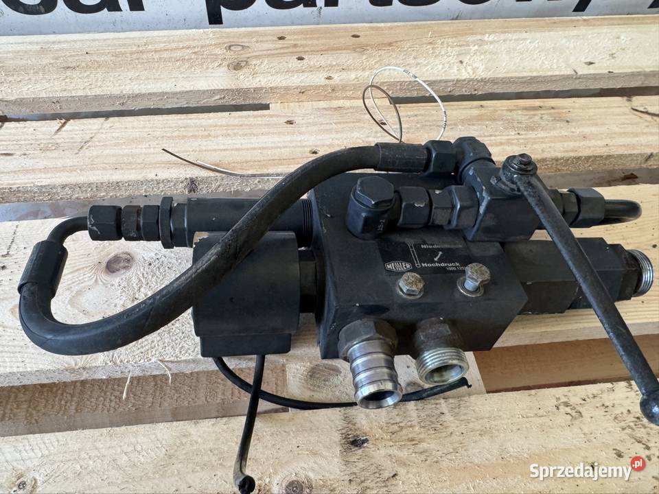 Rozdzielacz do hydrauliki wywrotu typ 501354 Częstochowa