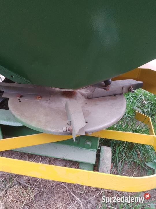 Rozsiewacz do nawozów nieuszkodzony Kikół