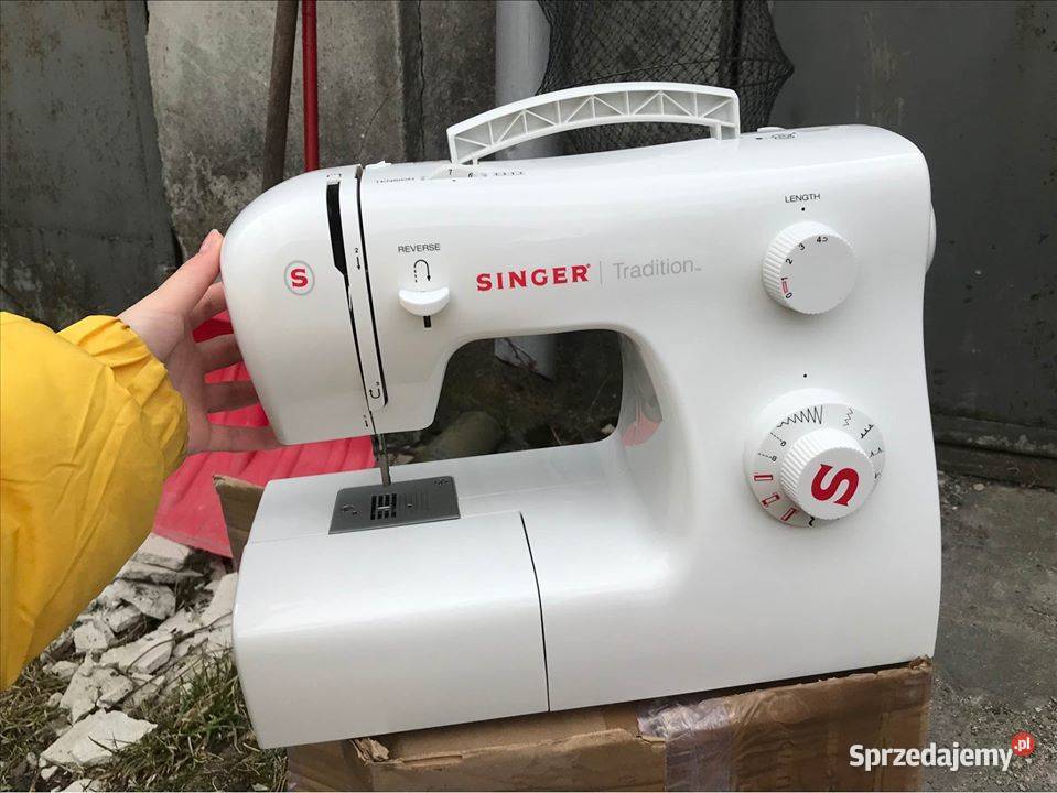 Maszyna do szycia SINGER 2250 Chełm