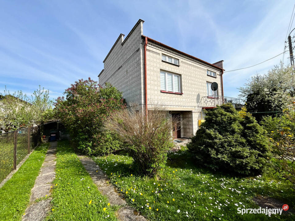 Dom 135m2 garaż działka 413m2 Kasztanowa asfalt świętokrzyskie sprzedam