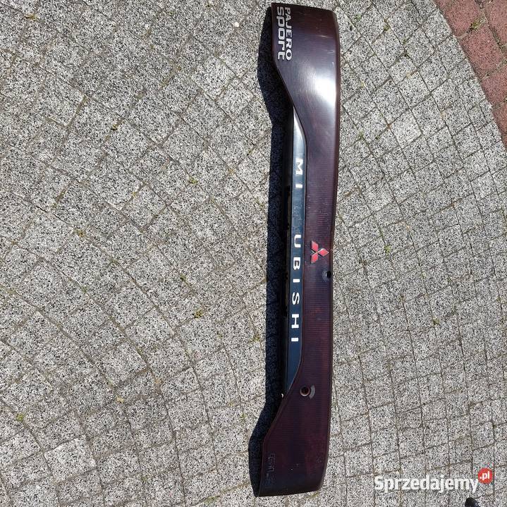 Listwa blenda klapy Mitsubishi Pajero Sport 1 Pozostałe Motycze Poduchowne sprzedam