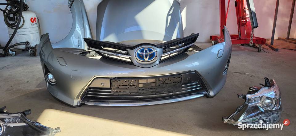 Sprzedam kompletny przód toyota aurisII hybryda Narol