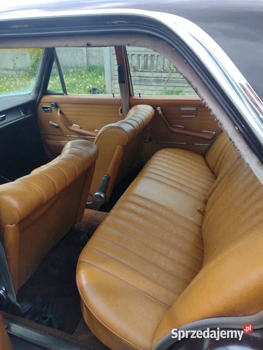 Sprzedam mercedes W114 R6 garażowany Ostrowiec Świętokrzyski
