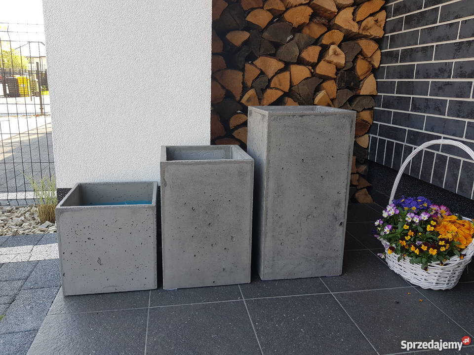 Donica betonowa 30x30x70 beton architektoniczny Rawicz
