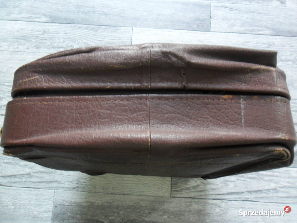 Walizka skórzana z roku 1974 kupiona w Poznaniu Świdnica Polska sprzedam