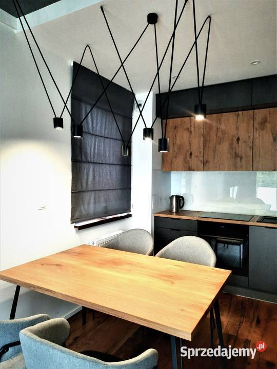 Nowoczesna lampa wisząca do salonu stół wyspę