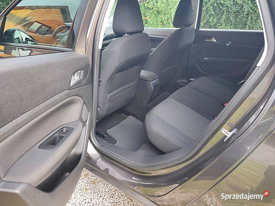 12 Turbo benzyna 110 Nawigacja Led Parctronik sprzedam