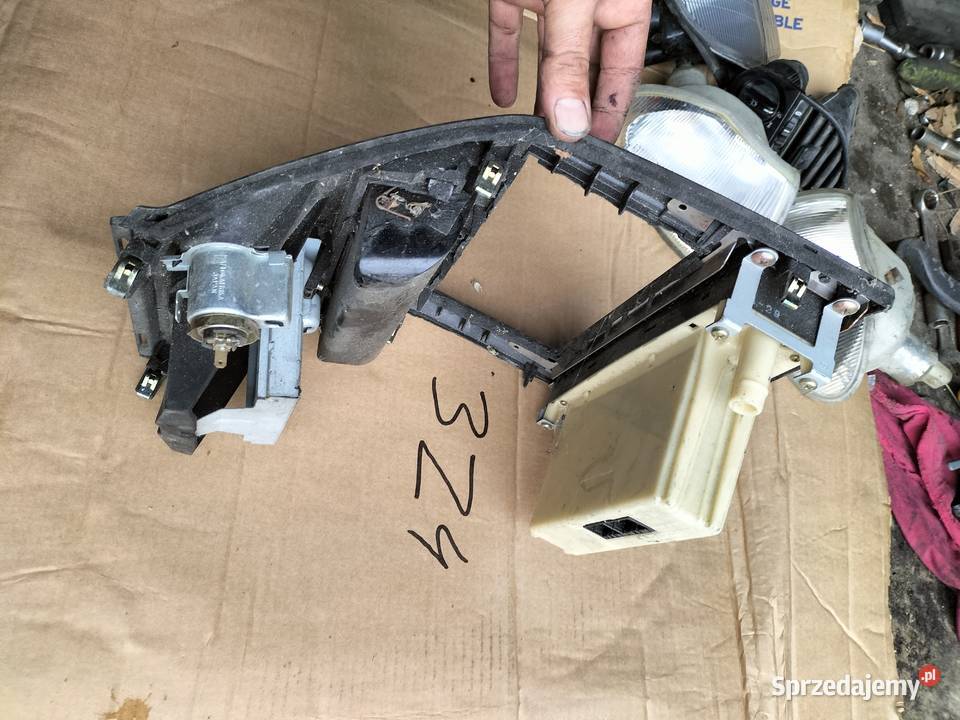 ŚRODKOWA KRATKA PANEL NAWIEWU Mitsubishi Galant Kamień-Kolonia