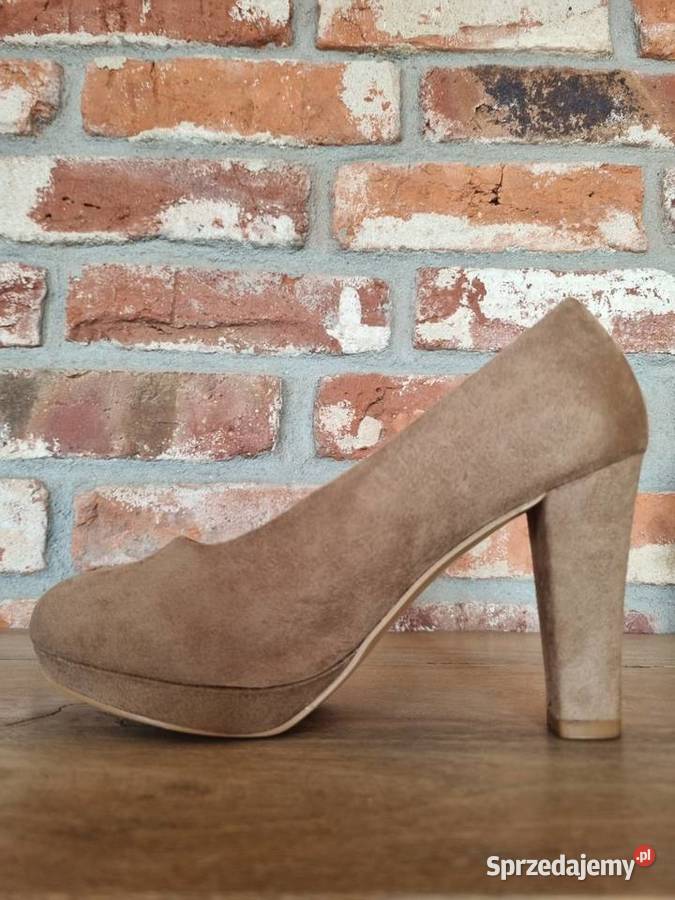 Beżowe czółenka na obcasie inna