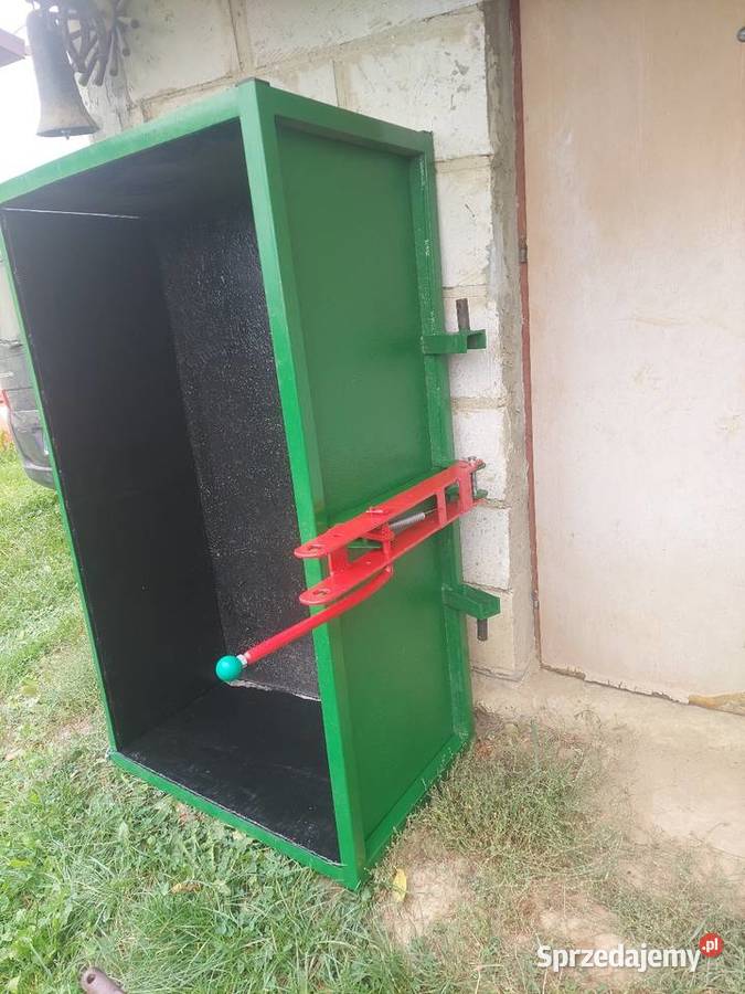 Paka transportowa z wywrotem przyczepa