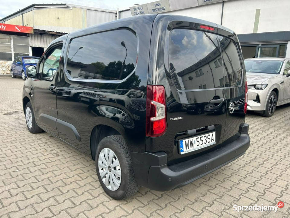 Opel Combo Pierwsza rejestracja w 2020rSalon furgon mazowieckie