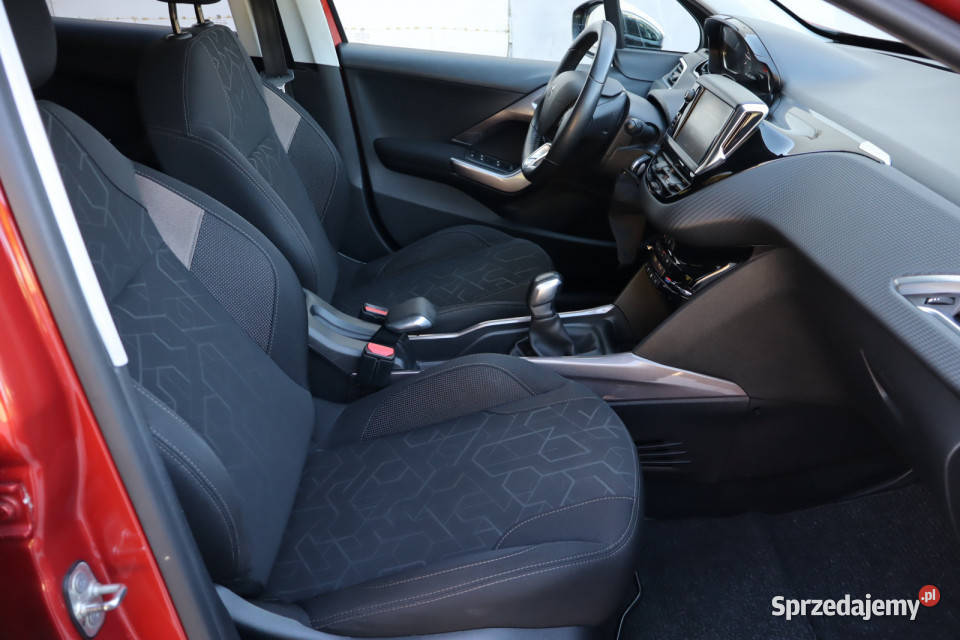 Peugeot 2008 12 PureTech relingi dachowe Zabrze