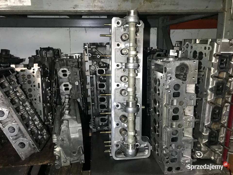 sprzedam magazyn części samochodowych Car parts