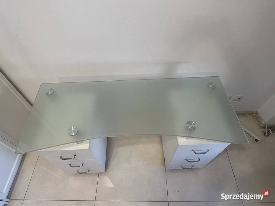 Biurko kosmetyczne Tczew