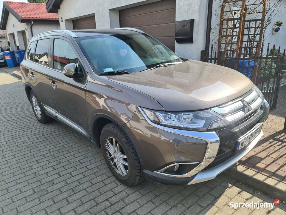 sprzedam Mitsubishi Outlander 2016r