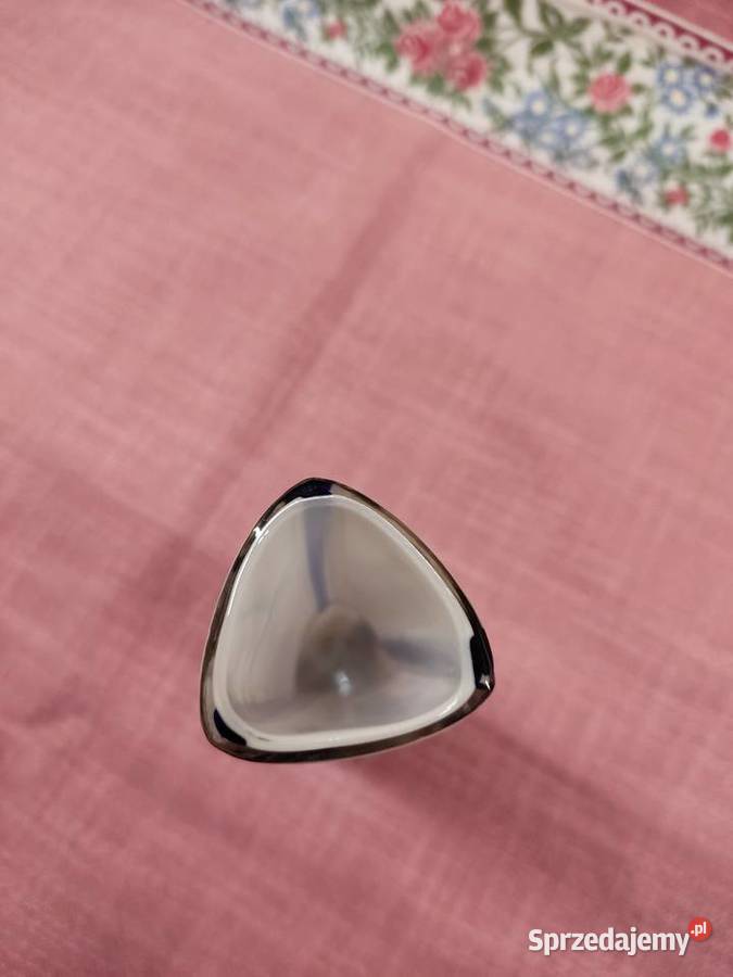 Wazon trójkątny na kwiaty Głuchołazy