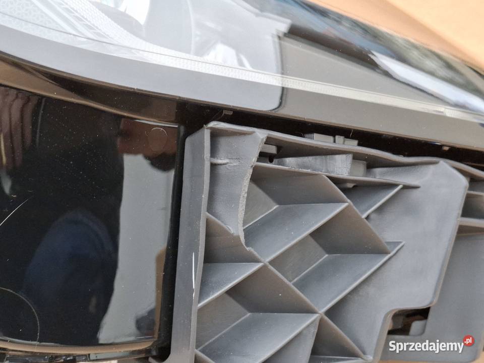 MASERATI GREACELE REFLEKTOR PRAWY FULL LED LAMPA lubuskie Bieleń