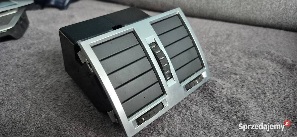 Kratka nawiewu tył tylna Skoda SuperB 1 lift Kratki nawiewu Słupsk sprzedam