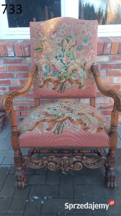 Fotel zabytkowy z rzeźbionego drewna dębowefo