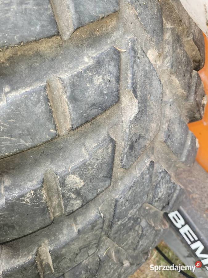 Koła NOKIAN TRI zimowe leśne ciagnika Holland Leśnictwo sprzedam