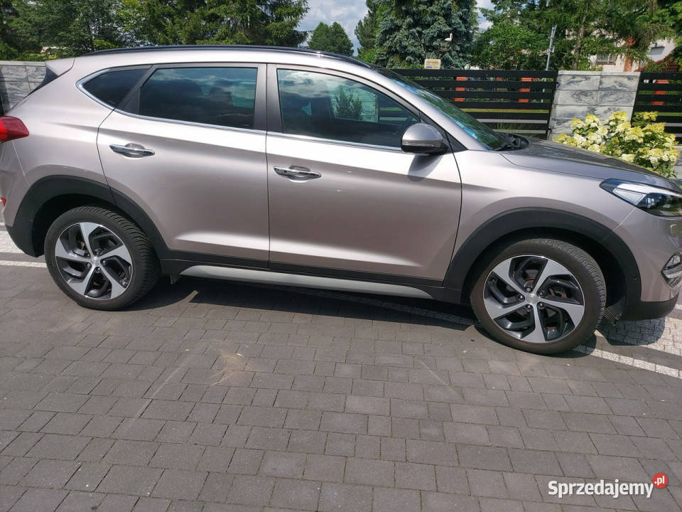 Hyundai Tucson kamera navi 17crd XENON PANORAMA wspomaganie kierownicy Tucson Drelów