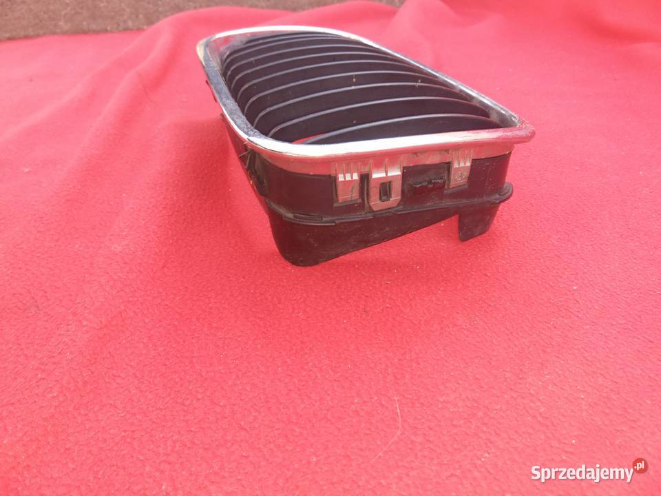 BMW e46 Grill Atrapa Nerka Prawa Reda