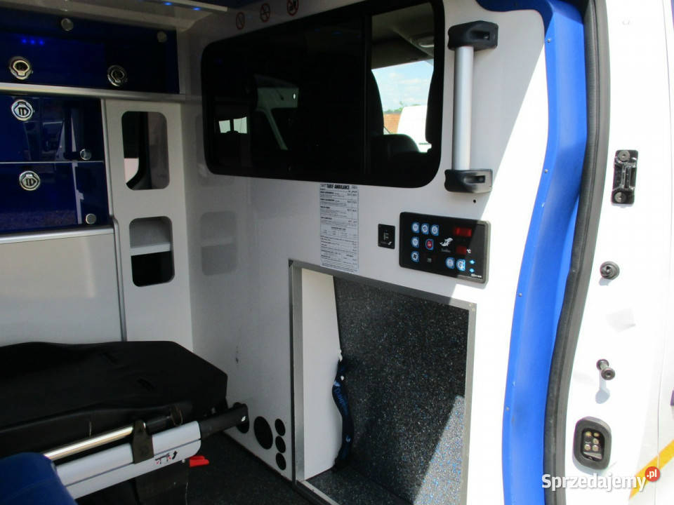 Opel Vivaro 16 CDTI 120 AMBULANS KARETKA nosze Dębica sprzedam