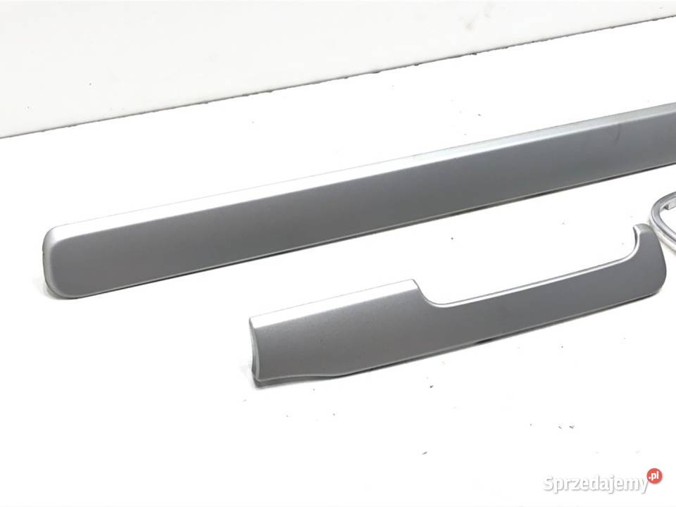 LISTWY DEKOR VW GOLF VI 5K1858415B Hatchback