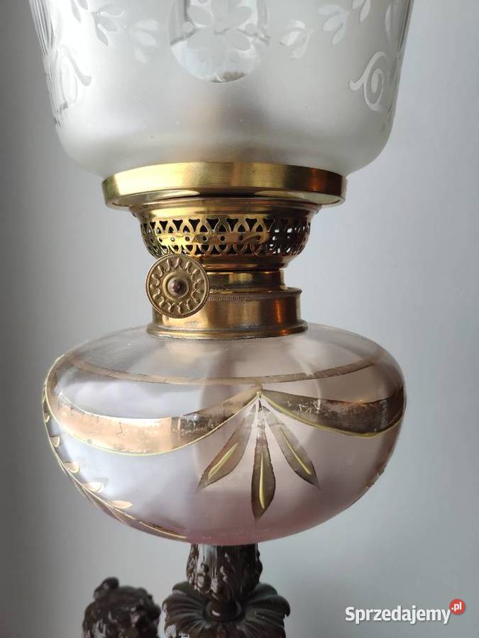 Figuralna sygnowana emaliowana lampa naftowa n8